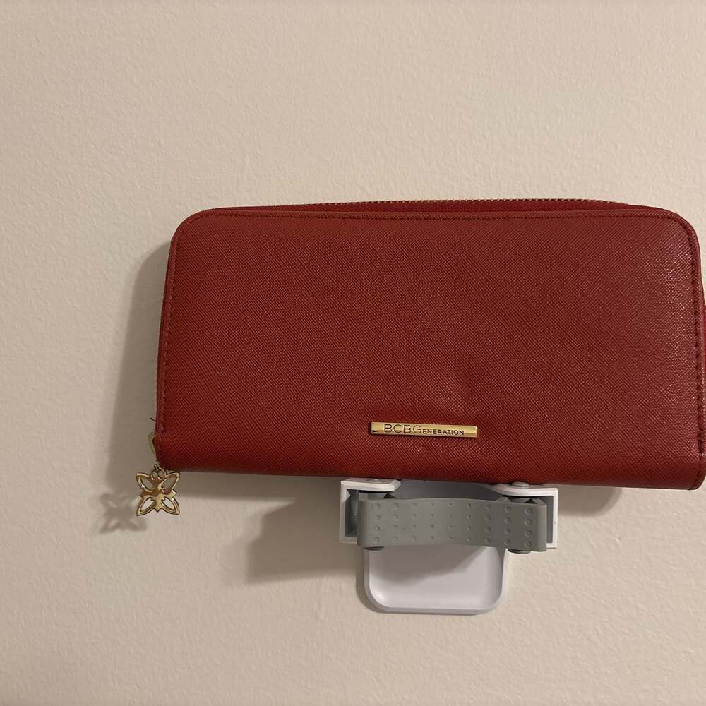 BCBG BCBGeneration Red Wallet Zip Around